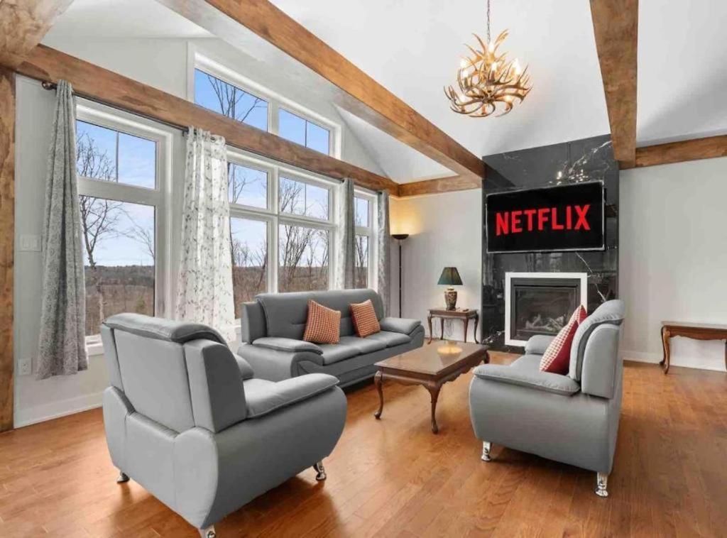Muskoka Retreat Stunning Hilltop Views Huntsville Extérieur photo